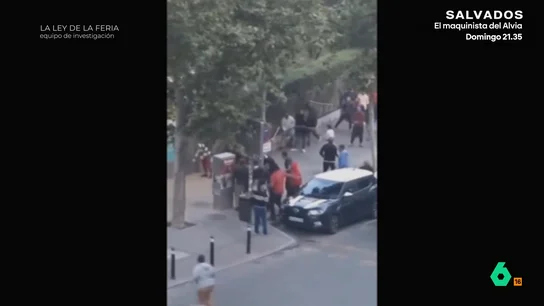 Navajas, bates de béisbol y hasta una hoz: la brutal batalla campal entre los Marinkovich y los Georgevich por una feria junto al Bernabéu Equipo de Investigación aborda en este vídeo todos los detalles de la batalla campal en un colegio cercano al Bernabéu que enfrentó a dos clanes rivales de feriantes, los Marinkovich y los Georgevich.