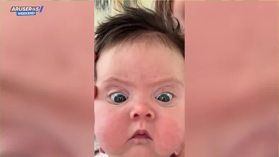La cómica reacción de un bebé al ver su nuevo cambio rádical que acaba en vómito La cómica reacción de un bebé al ver su nuevo cambio rádical que acaba en vómito