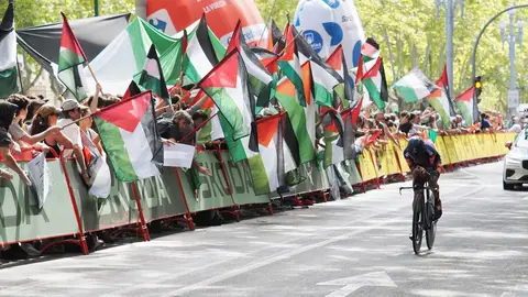 Manifestaciones propalestinas en La Vuelta Ciclista. Manifestaciones propalestinas en La Vuelta Ciclista.