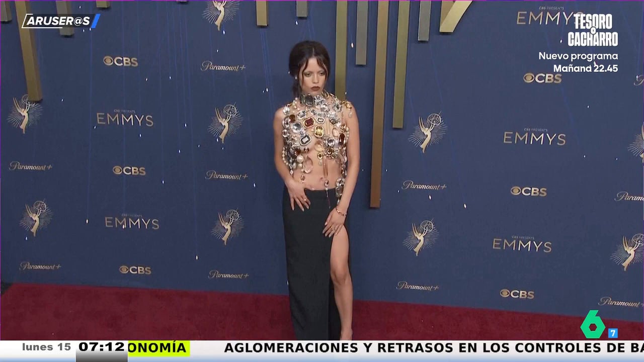Los mejores looks de los Emmy: del corpiño con joyas XL de Jenna Ortega al vestido minimalista y sofisticado de Selena Gomez