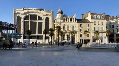 Plaza Clemenceau Plaza Clemenceau
