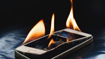 Móvil ardiendo