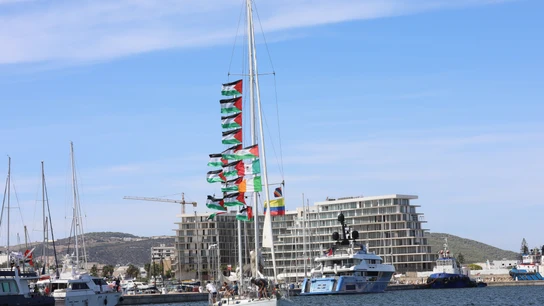 La primera embarcación de la Flotilla a Gaza zarpando del puerto de Binzert (Túnez) hacia Gaza La primera embarcación de la Flotilla a Gaza zarpando del puerto de Binzert (Túnez) hacia Gaza