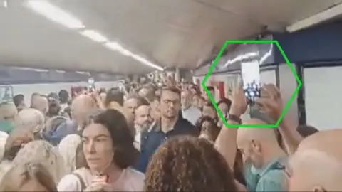 Caos en el transporte de Madrid: una avería en la línea 10 y las obras en la 6 colapsas el Metro Caos en el transporte de Madrid: una avería en la línea 10 y las obras en la 6 colapsas el Metro