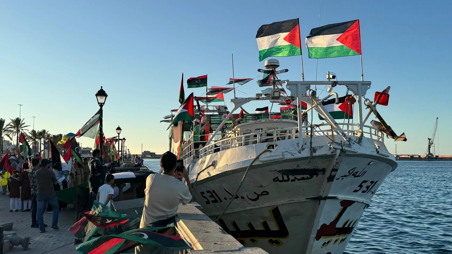 El barco 'Omar al Mukthar', preparado para salir de Libia y unirse a la Flotilla hacia Gaza El barco 'Omar al Mukthar', preparado para salir de Libia y unirse a la Flotilla hacia Gaza