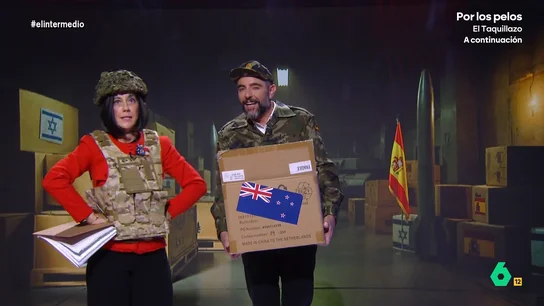 'Margarita Robles', sobre sustituir los misiles israelíes por kiwis: "La fruta como arma de guerra la tiene patentada Ayuso" Cristina Gallego se pone en la piel de la ministra de Defensa, Margarita Robles para, junto al 'recluta' Dani Mateo buscar alternativas a todo el armamento que España compra a Israel.