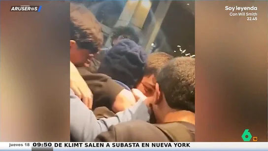 El emotivo reencuentro de un adolescente de 16 años con sus amigos después de sufrir un accidente cerebrovascular El emotivo reencuentro de un adolescente de 16 años con sus amigos después de sufrir un accidente cerebrovascular