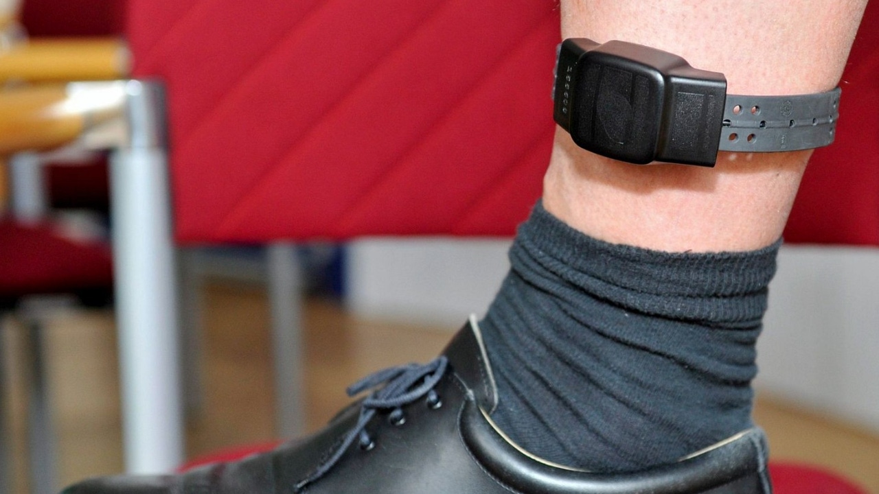Fallo en las pulseras antimaltrato: qué es cierto y falso del dispositivo que protege a más de 4.500 mujeres