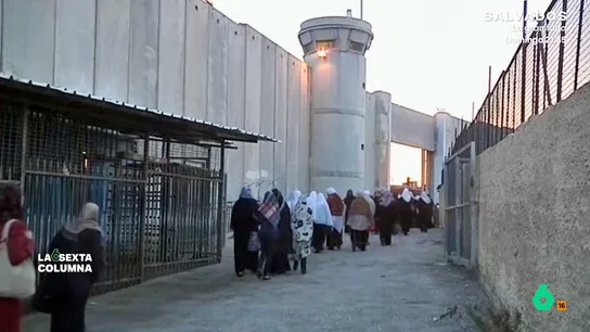 De los muros del apartheid a Cisjordania: la tensa convivencia entre colonos israelíes y palestinos en los territorios ocupados laSexta Columna analiza con expertas la difícil convivencia entre colonos israelíes y palestinos en los territorios ocupados de Cisjordania, donde "la infraestructura está construida de tal manera que evitas el contacto".