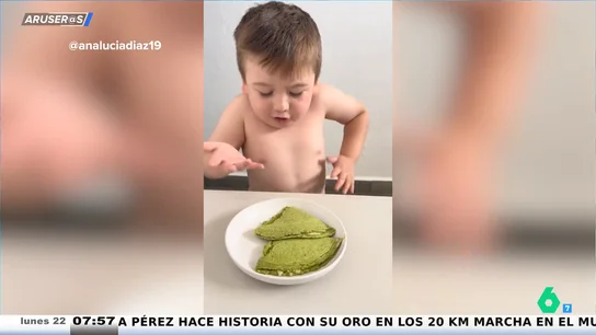 La graciosa reacción de un niño al ver la merienda 'fit' que ha preparado su madre: "¿Esto qué es?" La graciosa reacción de un niño al ver la merienda 'fit' que ha preparado su madre: "¿Esto qué es?"
