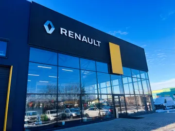 Fachada concesionario Renault Fachada concesionario Renault