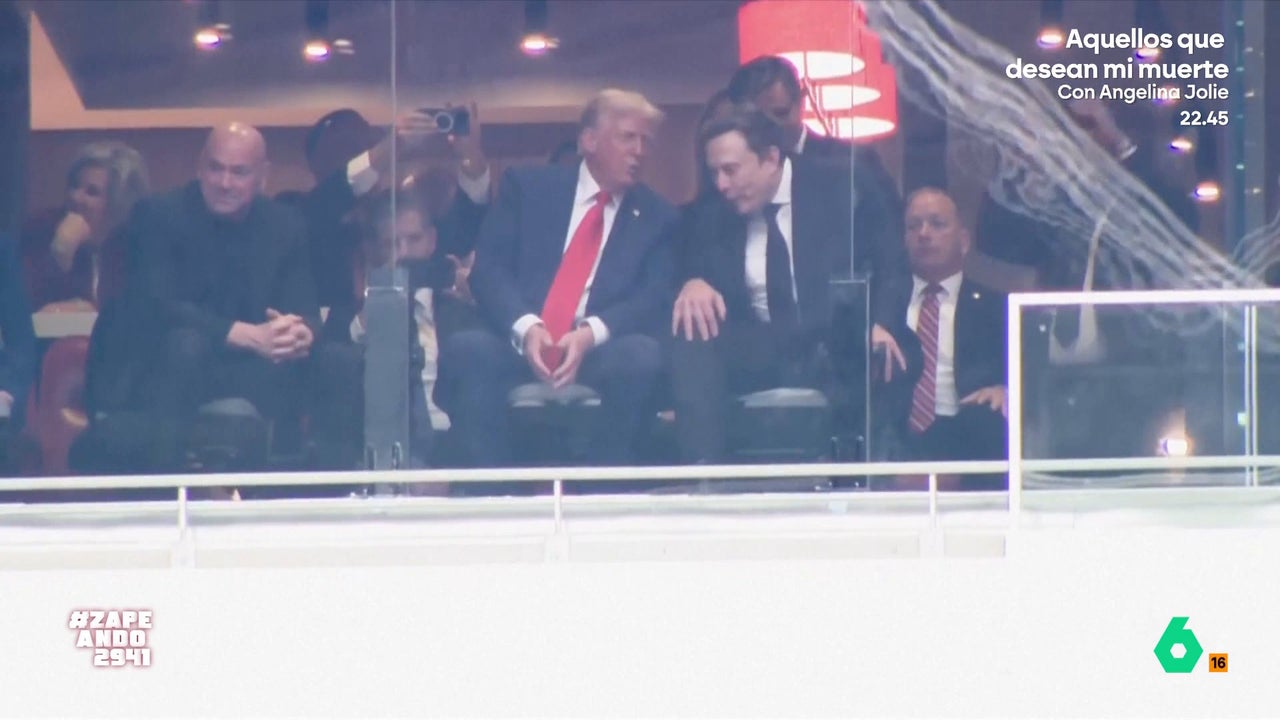 La IA 'desvela' qué le dijo Trump a Musk en el funeral de Charlie Kirl: "¿Sabes por qué te pareces tanto a un Tesla?"
