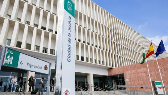 Condenan a una pareja por maltratos "aterradores" a sus hijos: una niña de 2 años y un bebé de solo 47 días Vista de la Ciudad de la Justicia de Málaga, en una imagen de archivo.