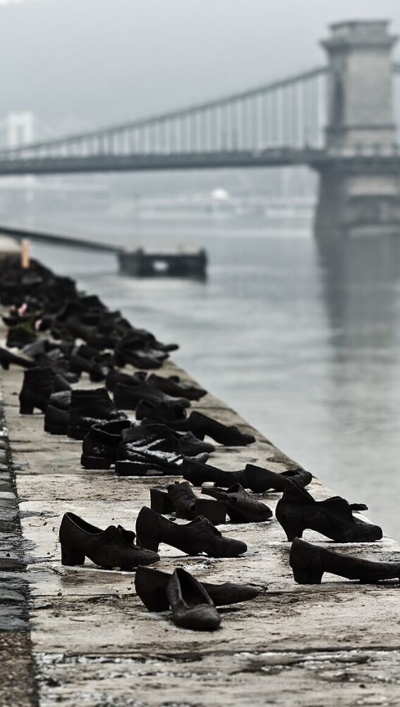 Zapatos a orillas del Danubio, en Budapest