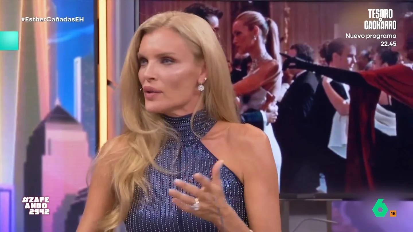 Esther Cañadas desvela el problema que tuvo con una conocida actriz: "No quería estar en la misma escena conmigo" La top model ha sido la última invitada en El Hormiguero donde compartió con el presentador anécdotas y trucos. Además, también explicó el momento incómodo que vivió durante el rodaje de 'El secreto de Thomas Crown'.