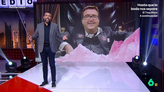 Dani Mateo, sobre el cura 'pillado' con cocaína rosa: "Él ya tenía la nieve para el Belén" El colaborador repasa el caso de Carlos Loriente, sacerdote y canónigo de la catedral de Toledo. El religioso fue detenido en Torremolinos, Málaga, con diez papelinas con distintas sustancias estupefacientes.