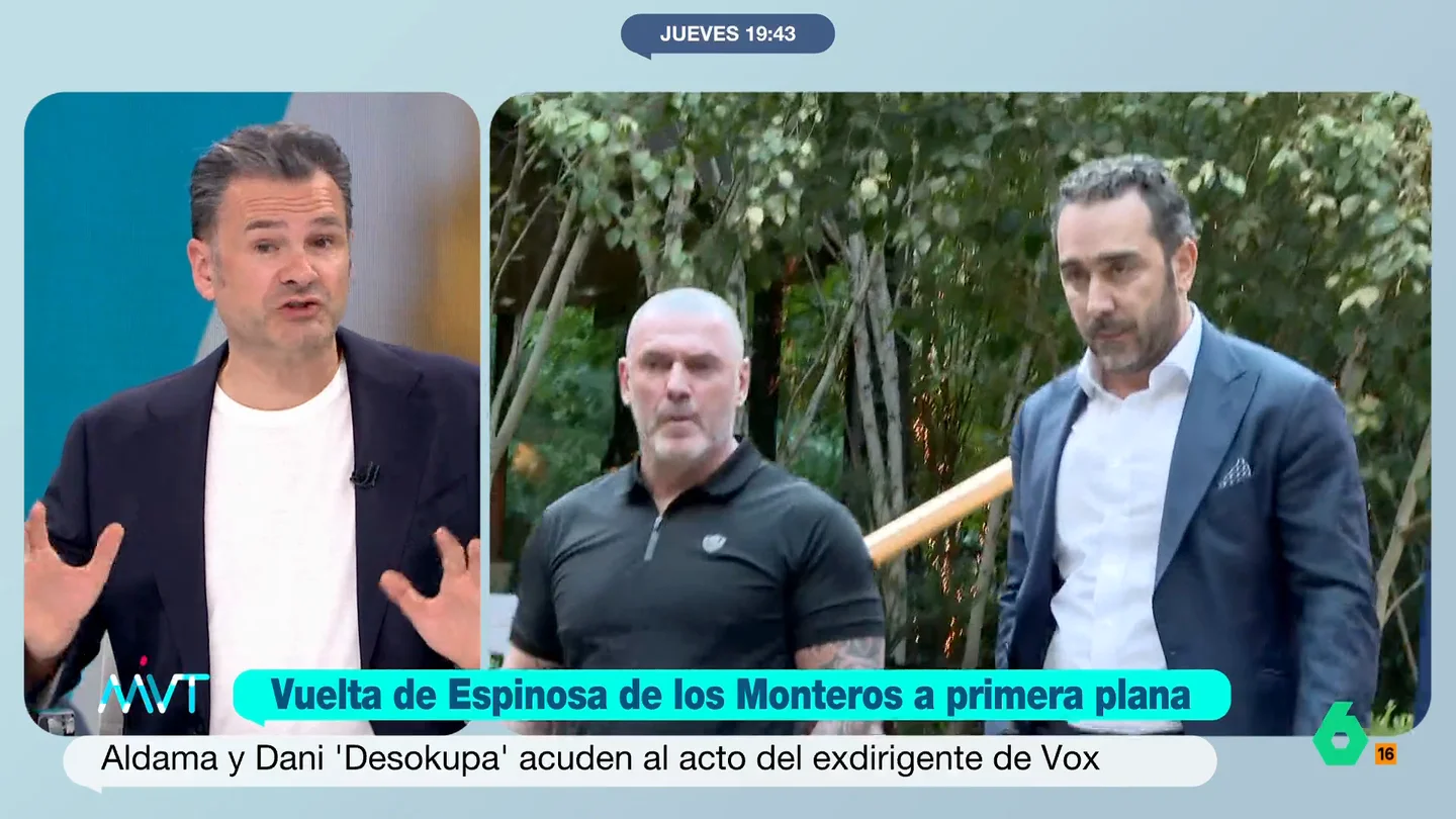 Iñaki López, sobre el acto de Espinosa de los Monteros: "Si es una plataforma para la reflexión, no sé qué hace Dani Desokupa" Iñaki López reacciona en este vídeo a la inesperada presencia de Víctor de Aldama y Dani Desokupa en el acto de Espinosa de los Monteros, donde presentaba su plataforma de ideas.