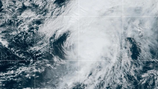 El huracán Gabrielle se apaga en su camino hacia España y ya es una "debilitada" tormenta postropical El huracán Gabrielle se apaga en su camino hacia España y ya es una "debilitada" tormenta postropical