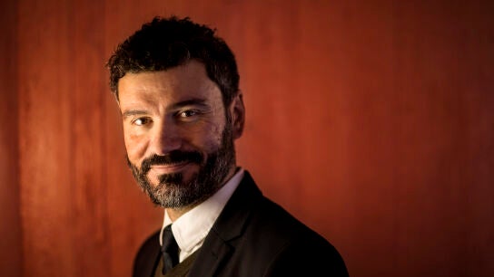 V&iacute;ctor Lapuente