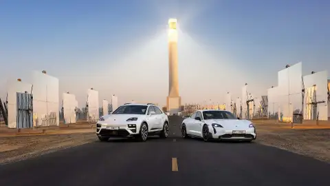 Porsche en el parque solar Mohammed binRashid Al Maktoum Porsche en el parque solar Mohammed binRashid Al Maktoum