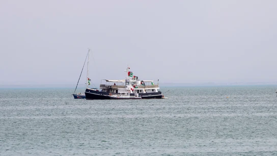 Una embarcación de la Flotilla de Gaza navega por aguas tunecinas Una embarcación de la Flotilla de Gaza navega por aguas tunecinas