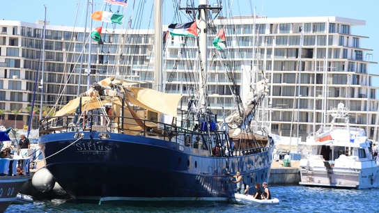 Uno de los barcos de la Flotilla parte desde Túnez Uno de los barcos de la Flotilla parte desde Túnez