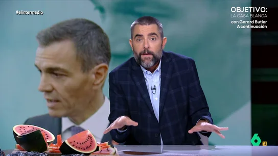 Dani Mateo compara a Sánchez con un Tamagotchi: "Es muy sensible, cuando hay una crisis ni come ni duerme" El presidente ha desvelado que, tras la detención de la Flotilla, no consiguió dormir a la espera de actualizaciones. Pero, como señala el colaborador, no es la primera vez que Sánchez se veía afectado de esta manera ante una crisis.