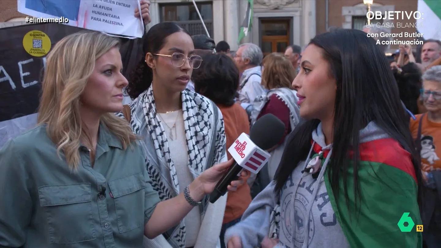 Una joven de origen egipcio explica por qué se manifiesta contra el genocidio: "He crecido viendo a los niños palestinos morir" Varias ciudades españolas han acogido manifestaciones en contra de la detención de la Global Sumud Flotilla y el genocidio en Gaza. Andrea Ropero ha conectado desde la manifestación que ha recorrido Madrid, donde ha podido hablar con algunos manifestantes.