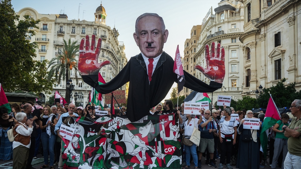 España se moviliza: miles de personas salen a la calle para protestar contra el asalto de Israel a la Flotilla
