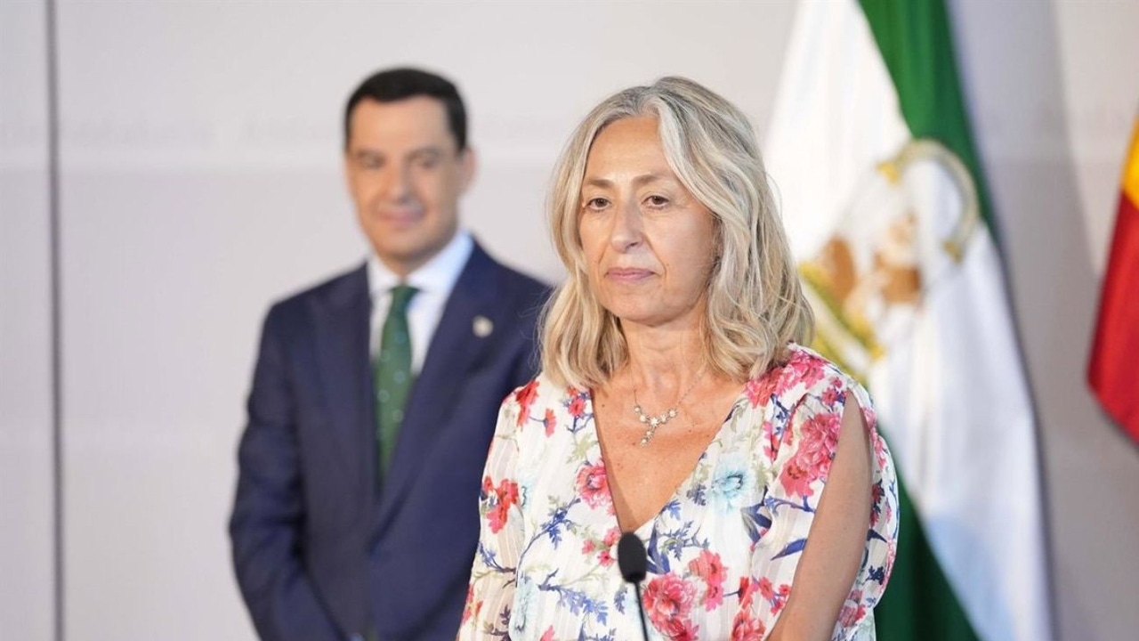 De hablar de "tres casos" a tildar a las víctimas de alarmistas: la falta de empatía de la consejera andaluza de Salud por los cribados de cáncer de mama