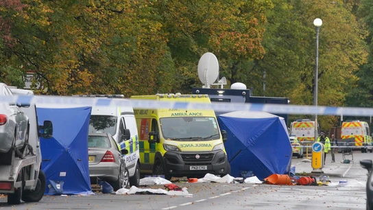 Servicios de emergencias e investigación en las inmediaciones de la sinagoga atacada este jueves en Manchester. Servicios de emergencias e investigación en las inmediaciones de la sinagoga atacada este jueves en Manchester.