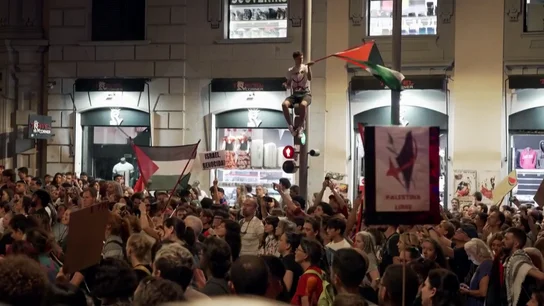 Un político palestino, ante las protestas contra el genocidio: "No hay nada peor que llorar en la oscuridad, por lo menos que alguien nos vea" Un político palestino, ante las protestas contra el genocidio: "No hay nada peor que llorar en la oscuridad, por lo menos que alguien nos vea"