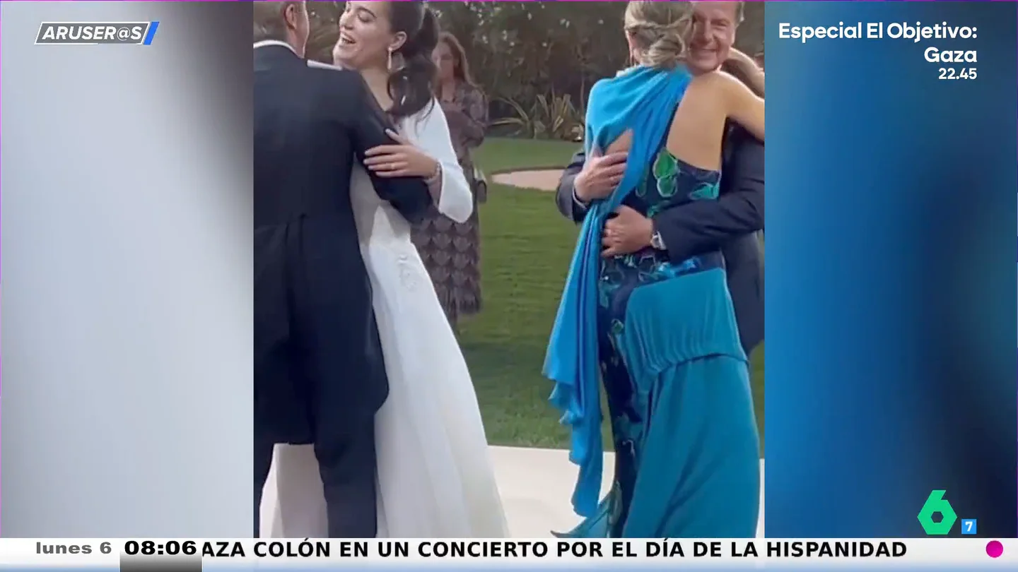 Bárbara Mirjan y Amina: la amistad de la mujer y la hija de Cayetano Martínez de Irujo en su boda: "Se llevan pocos años" Bárbara Mirjan y Amina: la amistad de la mujer y la hija de Cayetano Martínez de Irujo en su boda: "Se llevan pocos años"