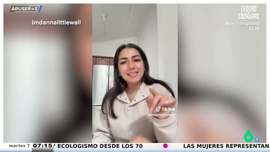 Lo que nunca deberías tocar en un hotel, según una trabajadora: "El vaso del baño lo limpiamos con el mismo trapo que la tapa del WC" Lo que nunca deberías tocar en un hotel, según una trabajadora: "El vaso del baño lo limpiamos con el mismo trapo que la tapa del WC"