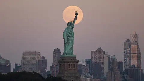 Luna de Cosecha en Nueva York Luna de Cosecha en Nueva York