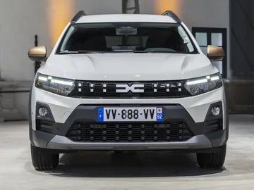 Es casi el último de su clase, un ranchera de Dacia perfecto para familias que ahora también es híbrido y que llega en 2026 Es casi el último de su clase, un ranchera de Dacia perfecto para familias que ahora también es híbrido y que llega en 2026