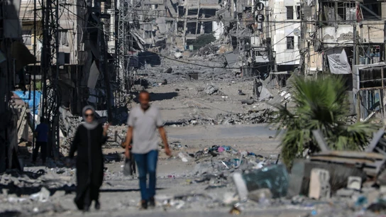 Los bombardeos continúan en Gaza. Los bombardeos continúan en Gaza.
