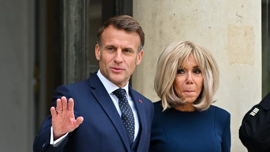 El presidente de Francia, Emmanuel Macron, junto a su esposa Brigitte, este miércoles. El presidente de Francia, Emmanuel Macron, junto a su esposa Brigitte, este miércoles.