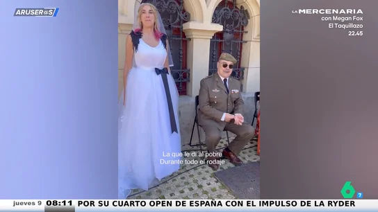 El vídeo de Paz Padilla sacando de quicio a Antonio Resines en un rodaje: "¡Quitadme a esta tía de encima!" El vídeo de Paz Padilla sacando de quicio a Antonio Resines en un rodaje: "¡Quitadme a esta tía de encima!"