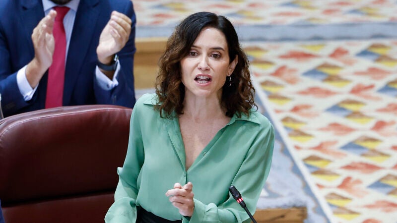 La presidenta de la Comunidad, Isabel D&iacute;az Ayuso, interviene durante el pleno de la Asamblea de Madrid