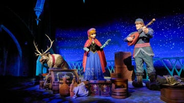 figuras Audio-Animatronics de Sven, Anna, y Kristoff en Walt Disney World Resort, Florida
