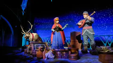 figuras Audio-Animatronics de Sven, Anna, y Kristoff en Walt Disney World Resort, Florida figuras Audio-Animatronics de Sven, Anna, y Kristoff en Walt Disney World Resort, Florida