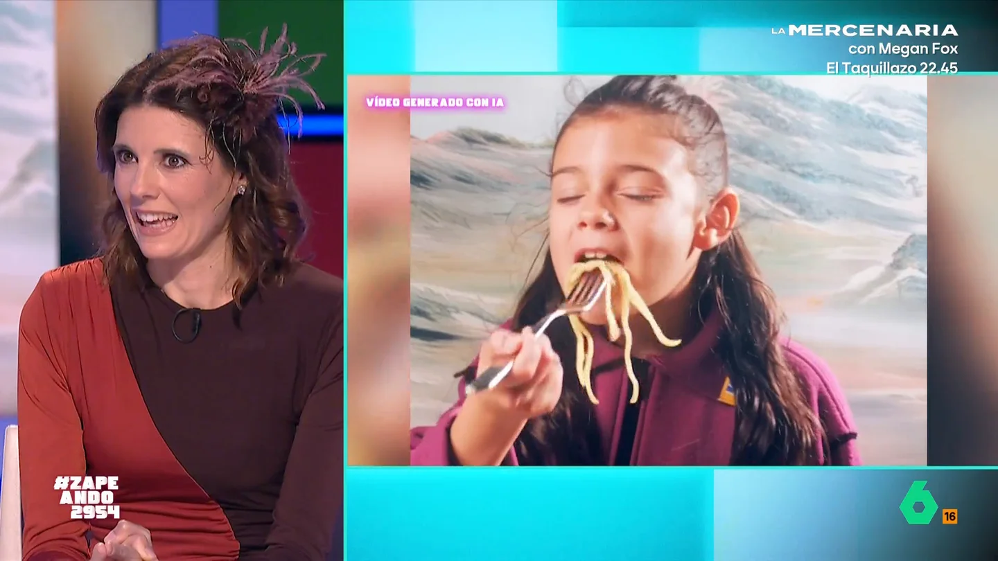 María José Gómez y Verdú, horrorizada con su yo de niña: "Creo que puedes denunciar" Zapeando ha recurrido a la Inteligencia Artificial para que la experta en protocolo se encuentre con ella misma cuando era pequeña. No te pierdas la pregunta que le ha hecho la pequeña María José a la colaboradora.