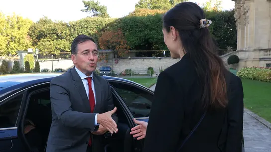 El ministro de Asuntos Exteriores, José Manuel Albares, a su llegada este jueves a la reunión ministerial para la paz en Gaza en París. El ministro de Asuntos Exteriores, José Manuel Albares, a su llegada este jueves a la reunión ministerial para la paz en Gaza en París.
