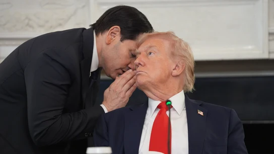 Marco Rubio comunica la noticia del acuerdo entre Israel y Hamás a Donald Trump Marco Rubio comunica la noticia del acuerdo entre Israel y Hamás a Donald Trump