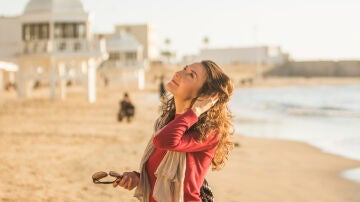 Chica joven en Cádiz
