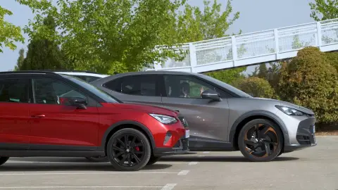 Aparcar con Cupra Tavascan Aparcar con Cupra Tavascan