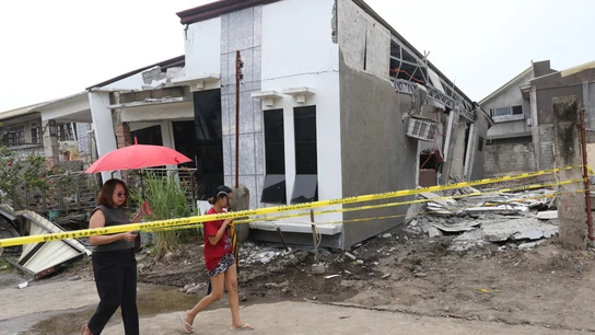 Destrozos provocados por el terremoto de 7,4 en la isla de Mindanao (Filipinas) Destrozos provocados por el terremoto de 7,4 en la isla de Mindanao (Filipinas)