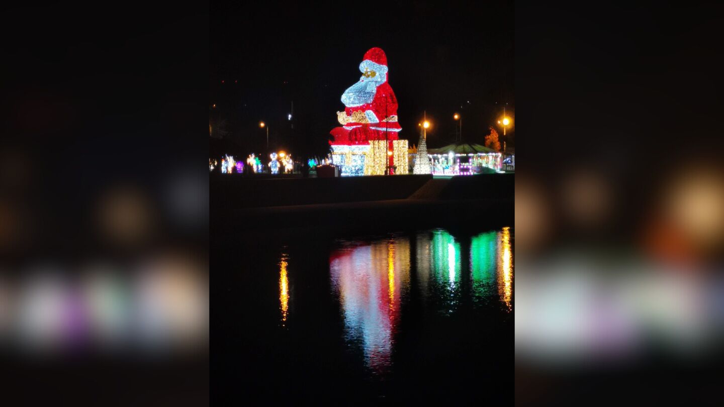 Pap&aacute; Noel gigante de &Aacute;gueda