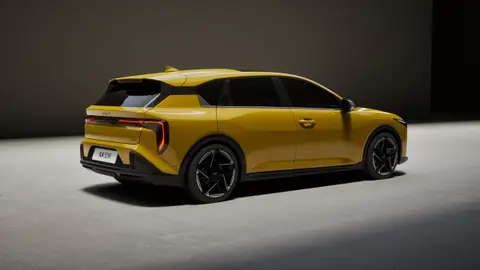 KIA K4 KIA K4